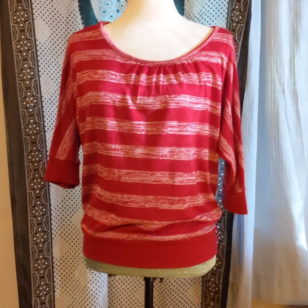 ♦️ Zenana Outfitters sz L dolman red striped top